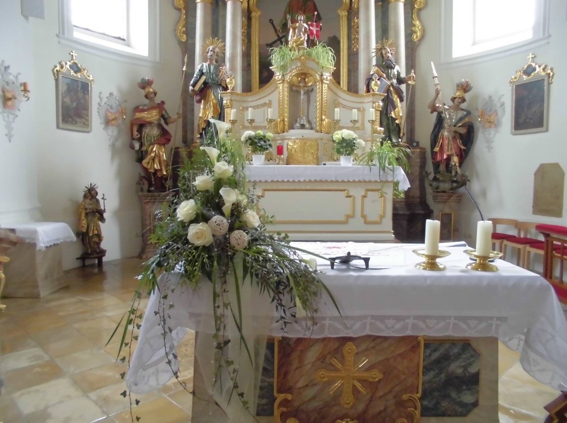 Dekoration Kirche von Blumen Ernst